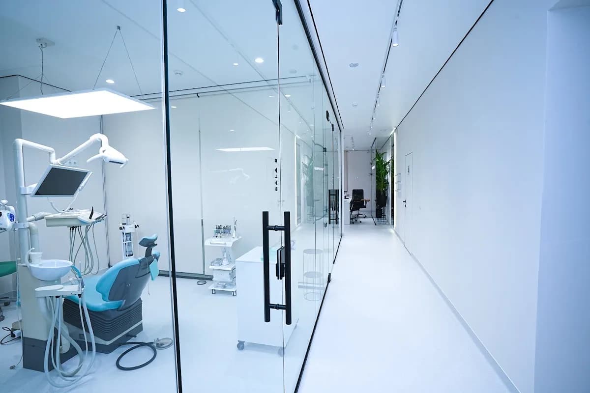 Super-Dent | Clinica Stomatologica