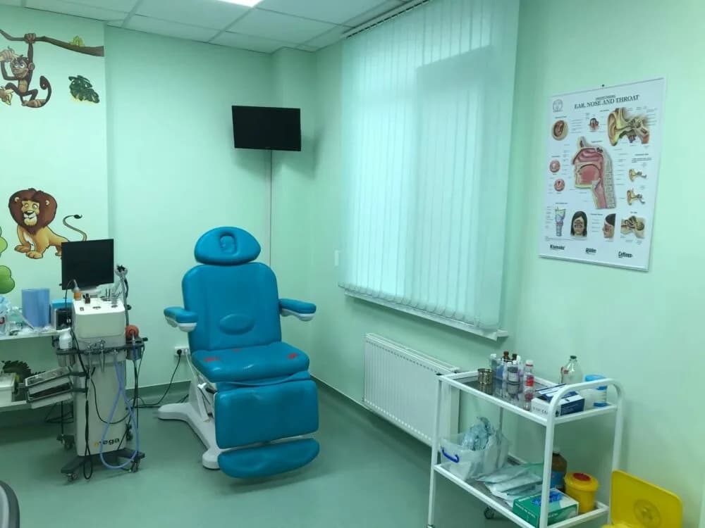 Dr. Dorin Romanat (ORL)